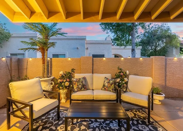 Fiore - 2 King Beds & Swimming Pool! Apartment *